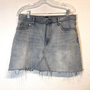 GAP Jean skirt size 31